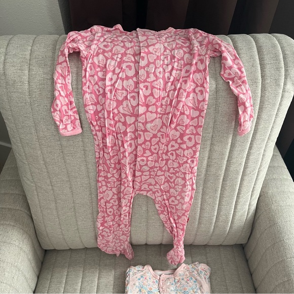 Girls Magnetic Me Bundle (6-9 mths) - Picture 2 of 5